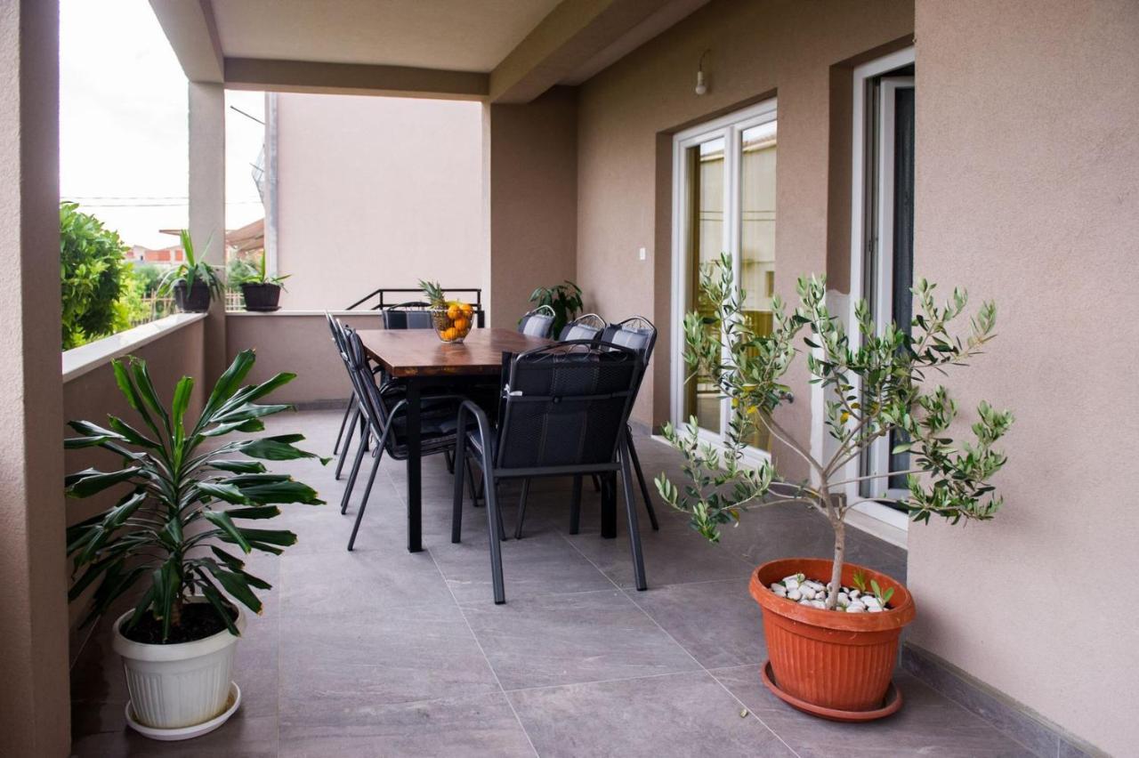 Apartment Lux Elba Kaštela エクステリア 写真