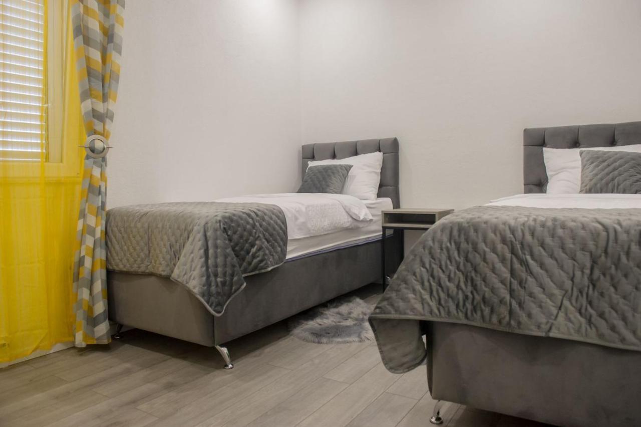 Apartment Lux Elba Kaštela エクステリア 写真