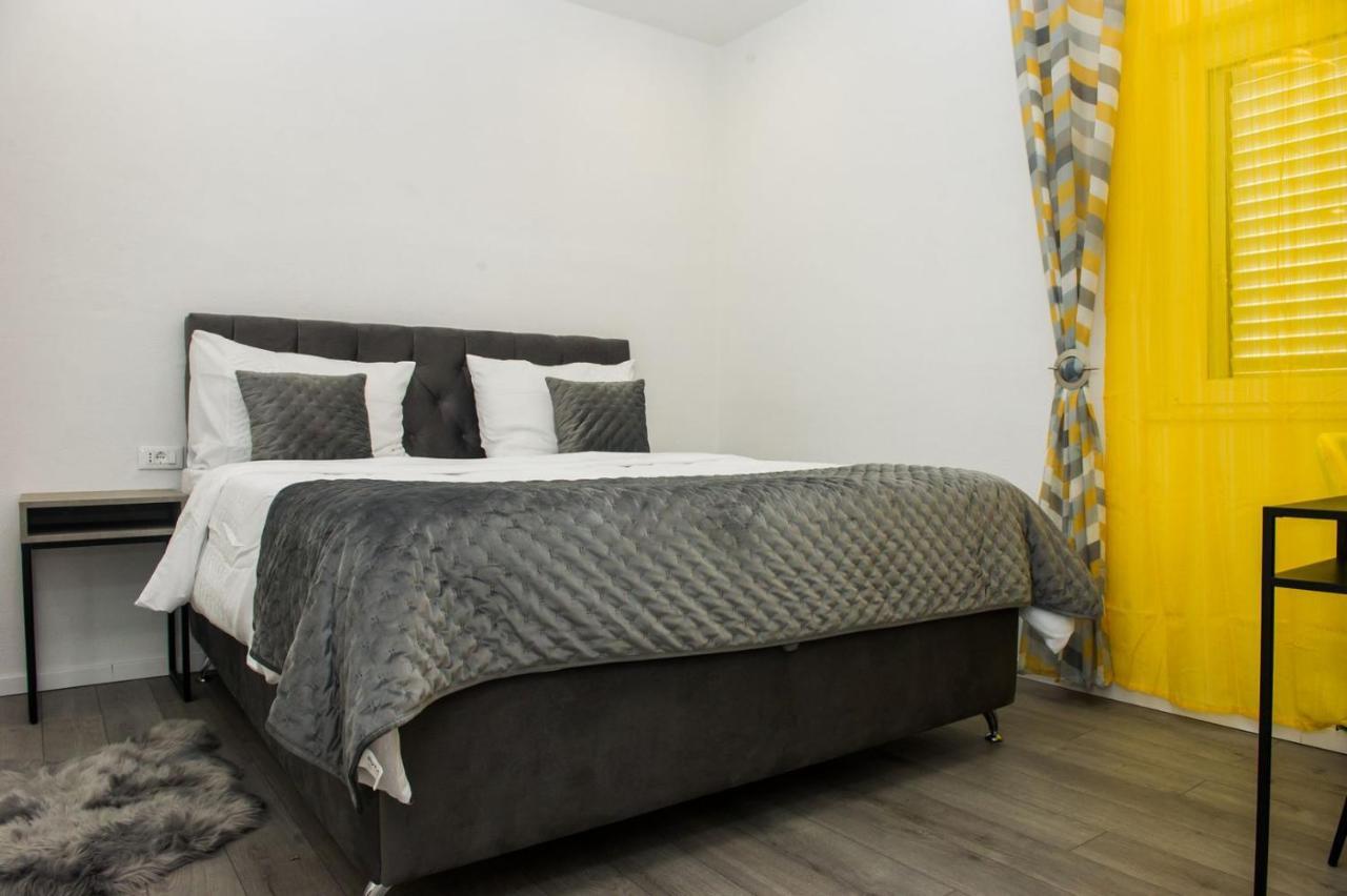 Apartment Lux Elba Kaštela エクステリア 写真