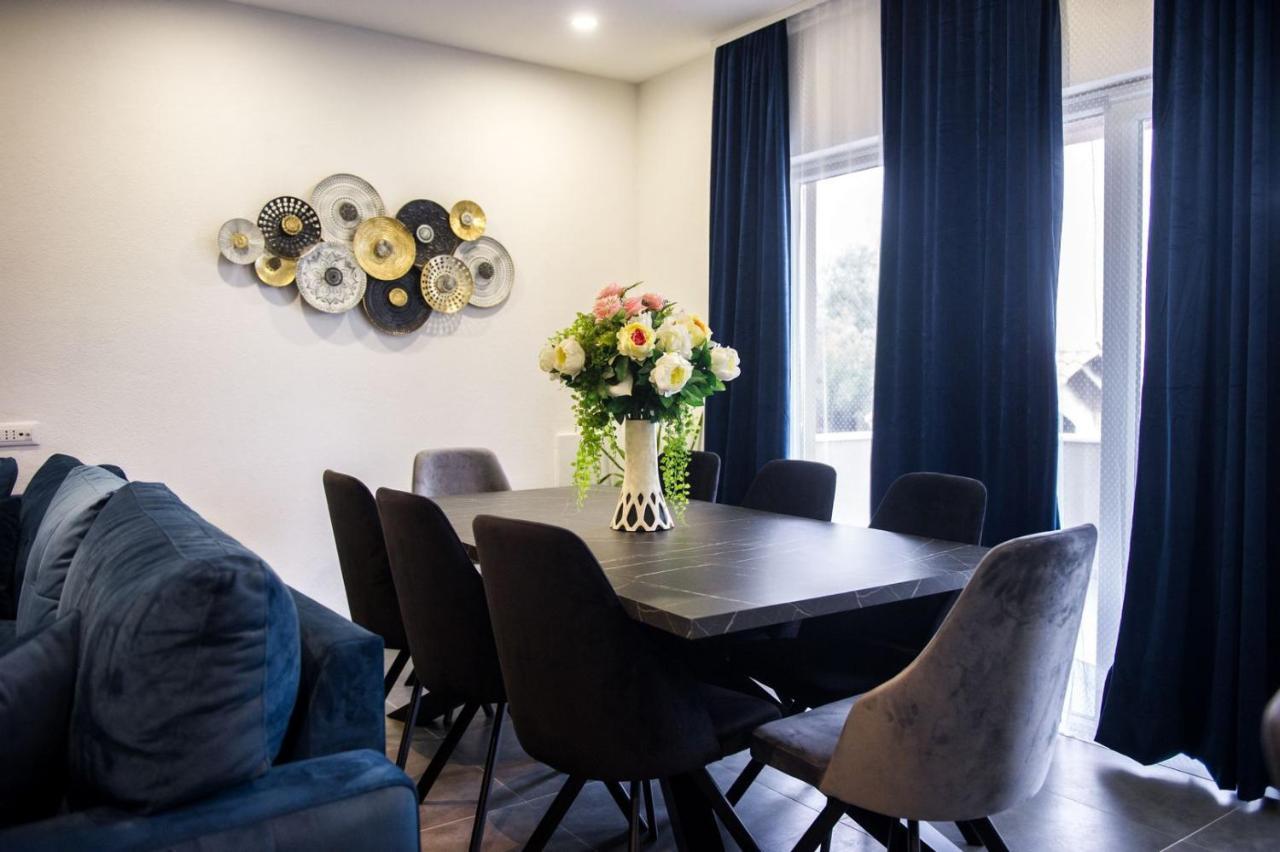 Apartment Lux Elba Kaštela エクステリア 写真