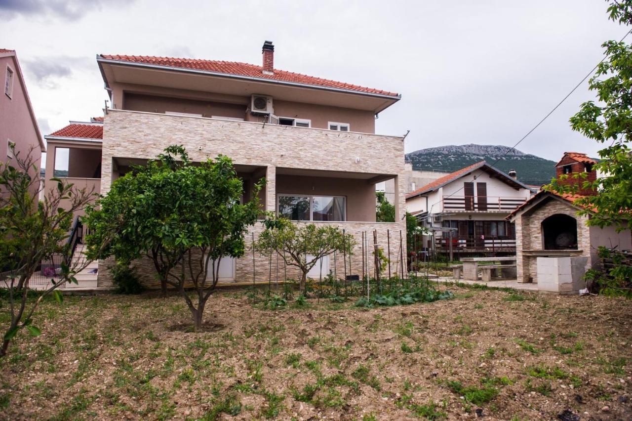 Apartment Lux Elba Kaštela エクステリア 写真