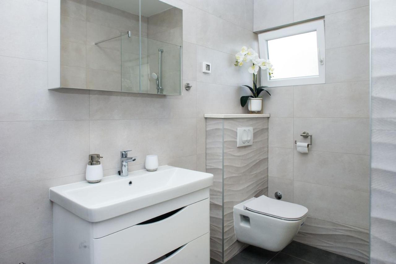 Apartment Lux Elba Kaštela エクステリア 写真