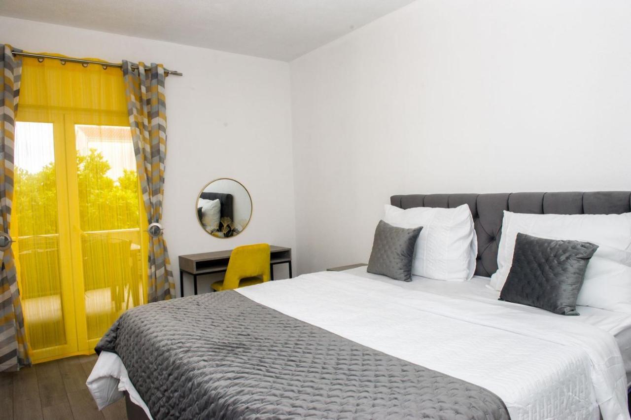 Apartment Lux Elba Kaštela エクステリア 写真