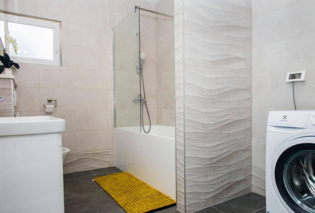 Apartment Lux Elba Kaštela エクステリア 写真