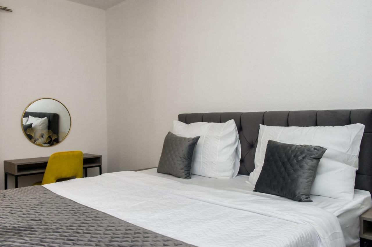 Apartment Lux Elba Kaštela エクステリア 写真