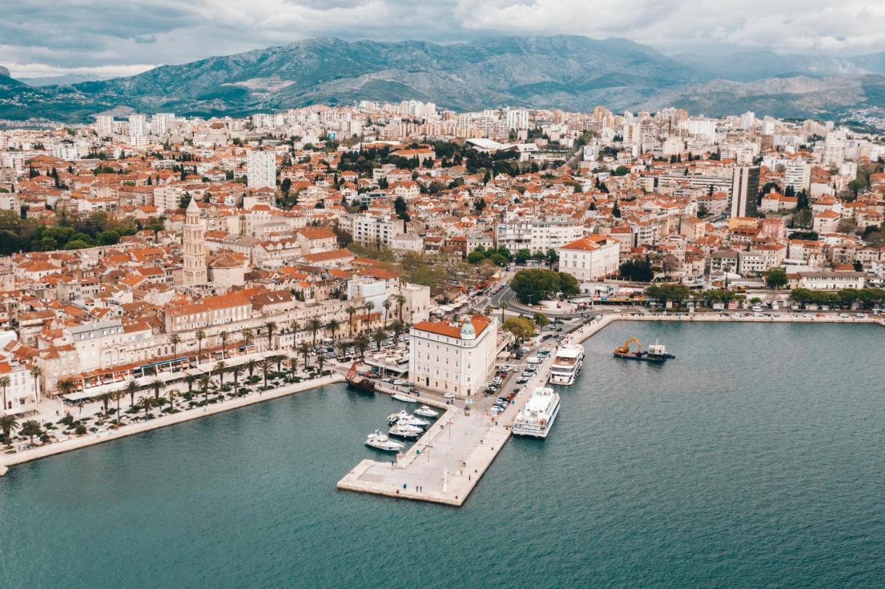 Apartment Lux Elba Kaštela エクステリア 写真